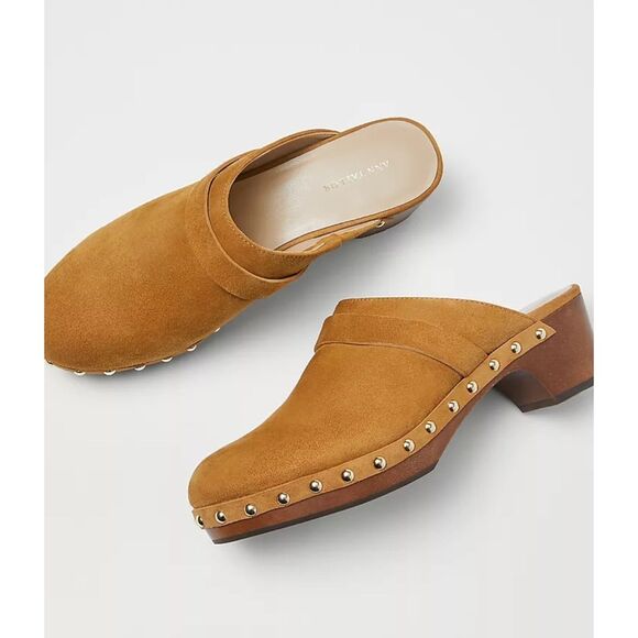ANN TAYLOR Tan Kid Suede Clogs with Brass Rivets, Sz 8.5M - Picture 2 of 12